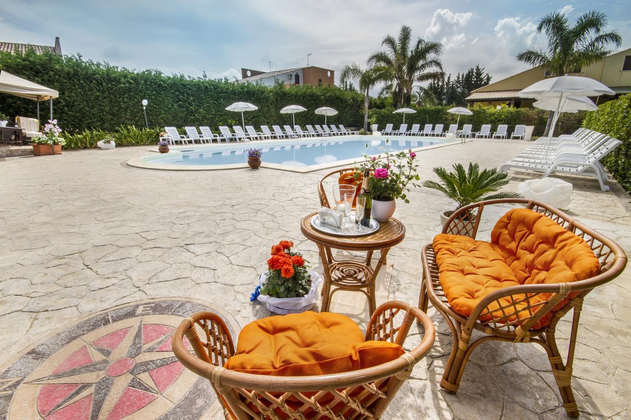 Paradise Beach Camera Mansardata Vicino Cefalu Piscina Aperta Campofelice Di Roccella Ngoại thất bức ảnh