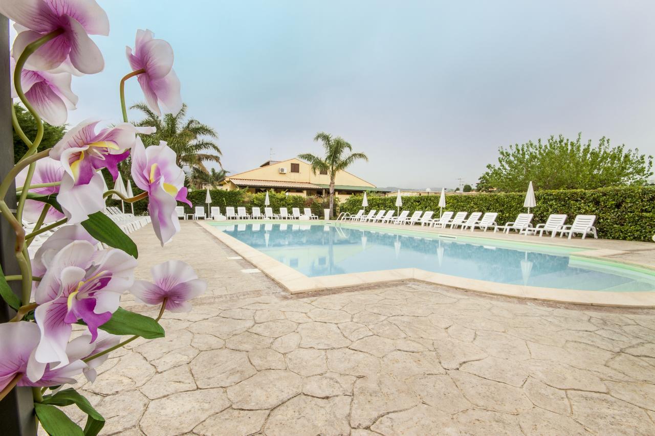 Paradise Beach Camera Mansardata Vicino Cefalu Piscina Aperta Campofelice Di Roccella Ngoại thất bức ảnh