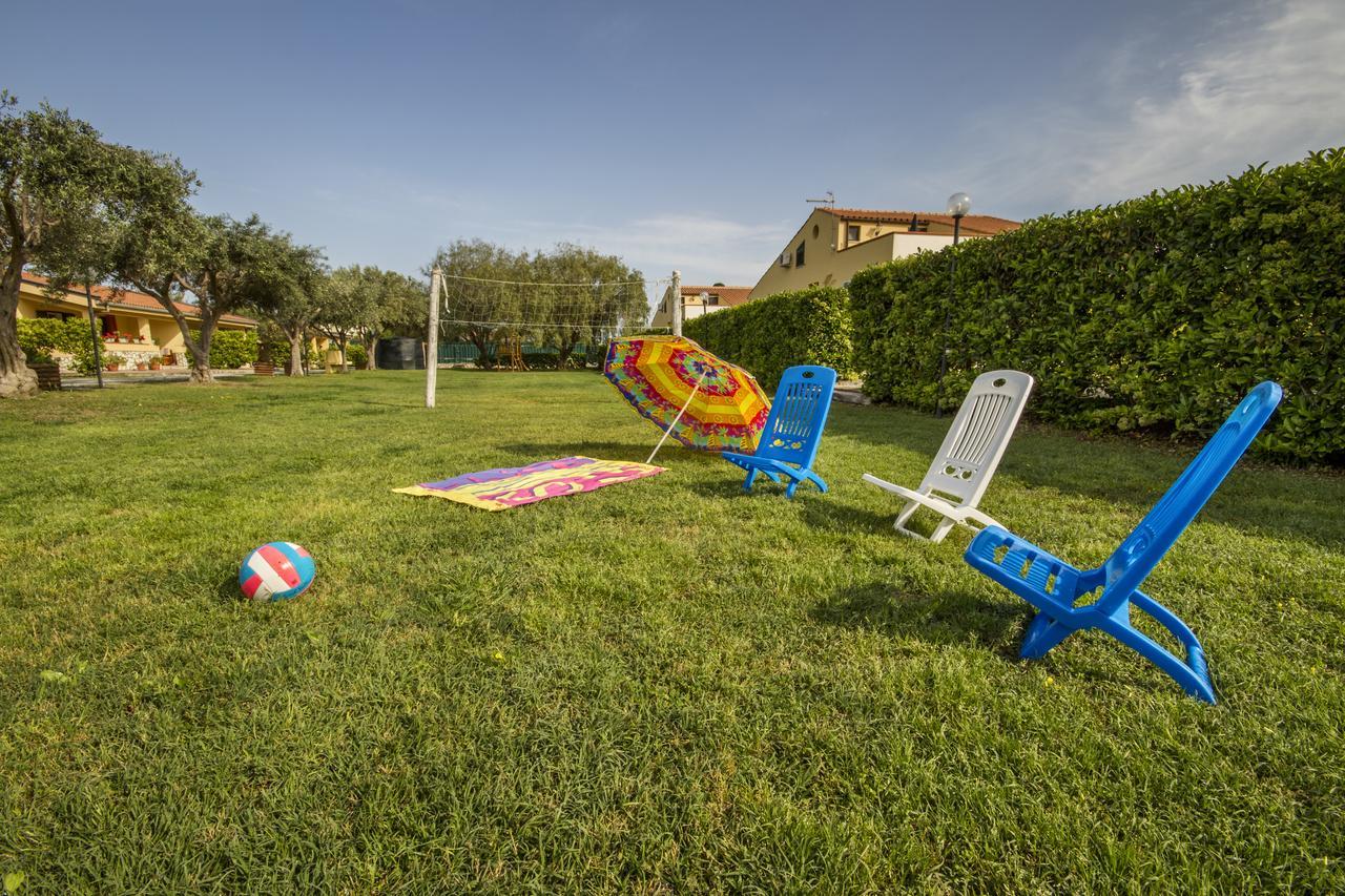 Paradise Beach Camera Mansardata Vicino Cefalu Piscina Aperta Campofelice Di Roccella Ngoại thất bức ảnh